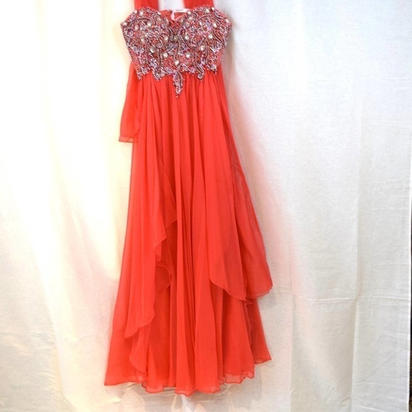 Jovani Evening/Prom/ Formal red with sequence maxi dress - Picture 1 of 5